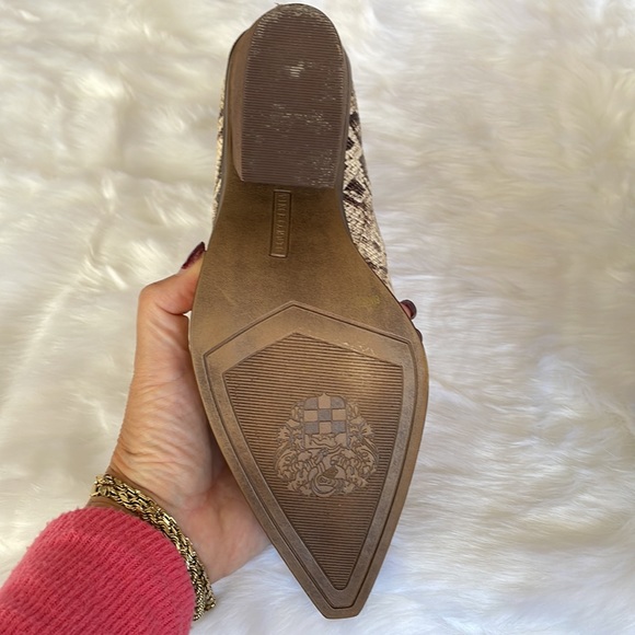 Vince Camuto Gradina Block Heel Booties - Picture 7 of 10